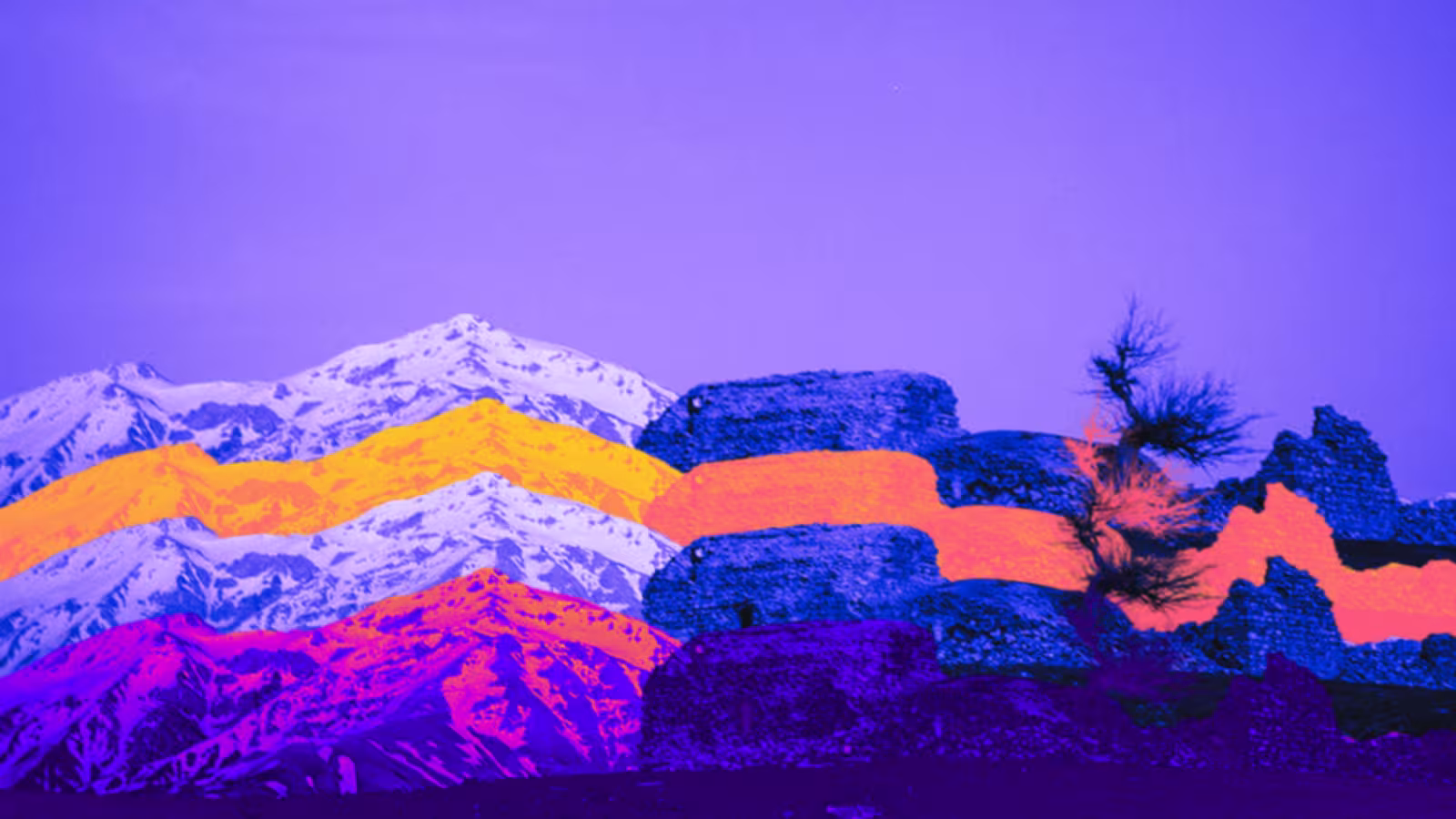 Komk köyünün kilise kompleksinin harabeleri. Fotoğraf: Norair Chahinian. (Kaynak: Houshamadyan)