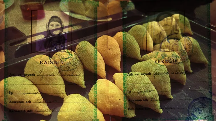 İçli köftelerin dizili göründüğü bir fotoğraf