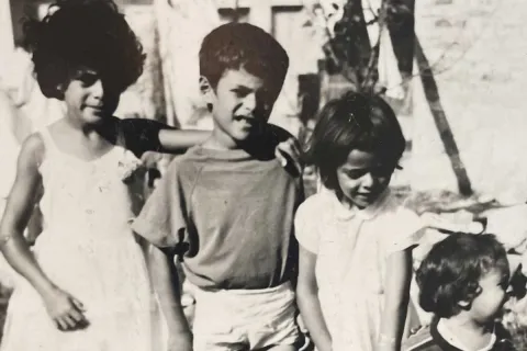 bir grup çocuğun fotoğrafı